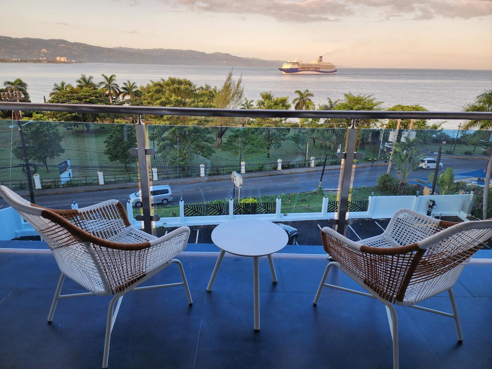Hotel 39 Jamaica Montego Bay Oda fotoğraf